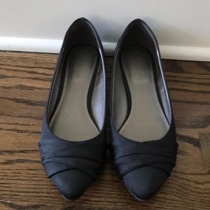 Kelly & Katie - black flats